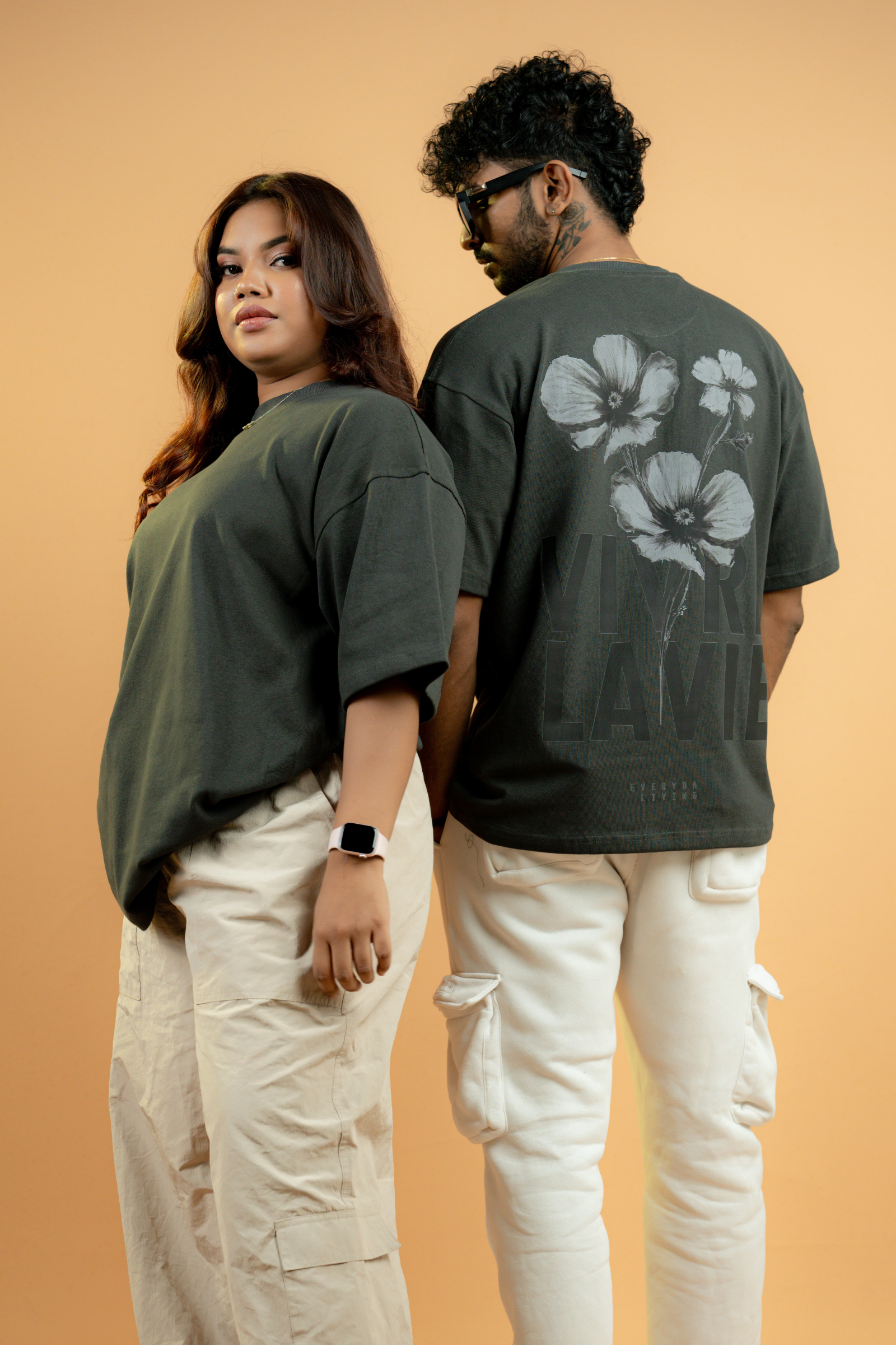 VIVRE LAVIE print gray oversized unisex t-shirt VIVRE LAVIE print gray oversized unisex t-shirt